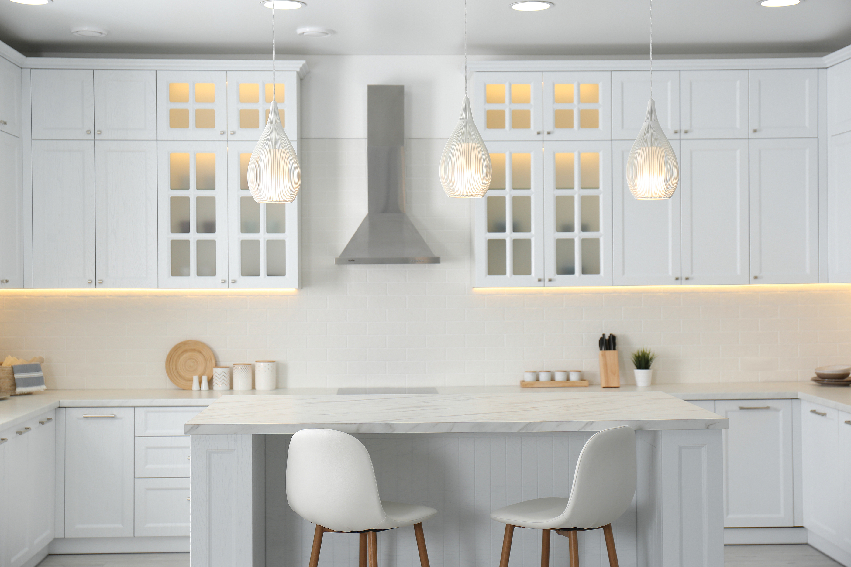 Design Tour: A White Kitchen w/a Soft Look and a Whole Lot of